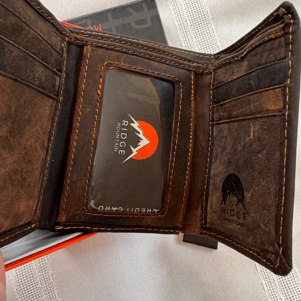 Ridge Mountain Mens Brown Oil Pull Leather Trifold Wallet RMMW03 NIB